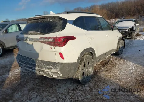 2021 Kia Seltos S z USA, uszkodzony, nr VIN KNDEUCAA1M7047229